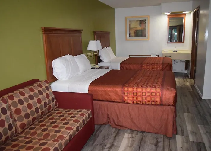 Regency Inn And Suites